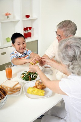 泛发型白癜风症状是什么