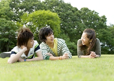 ���综����μ�������ѹ��